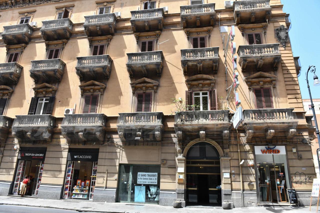 Hôtel Mamamia Al Teatro Biondo à Palerme Extérieur photo